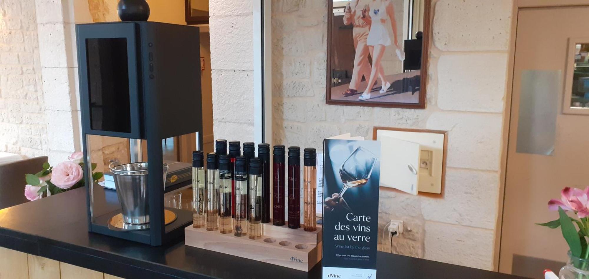 Logis Restaurant La Vieille Auberge, Art And Gallery